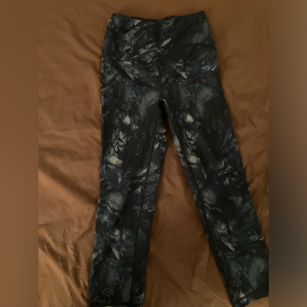 Fitted cropped leggings